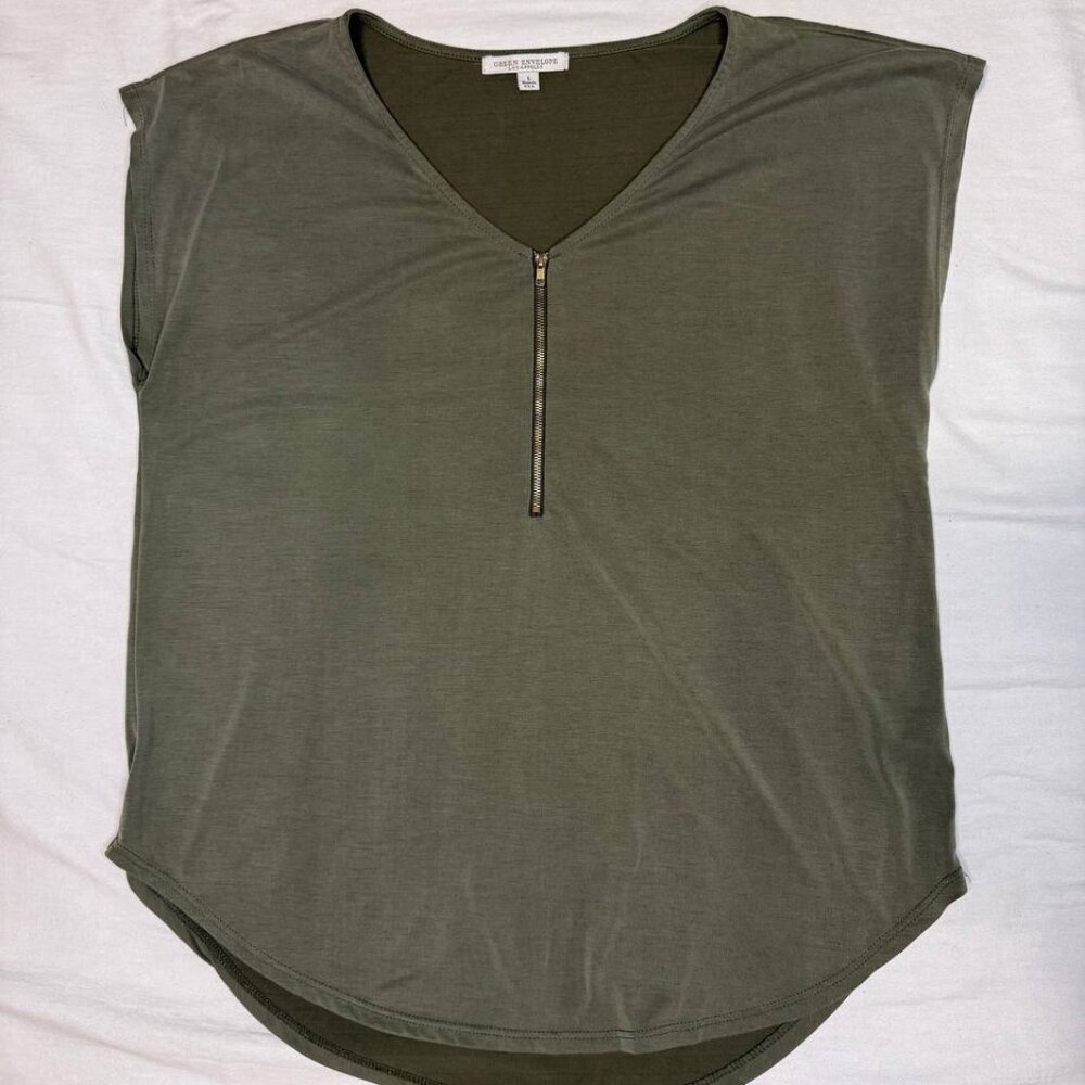Green Envelope LA Women's Size L Olive Green V-Neck Top Blouse Zipper